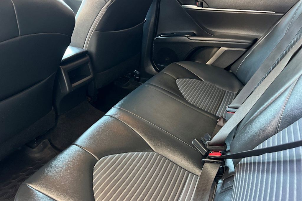 Thumbnail: 2019 Toyota Camry - 11