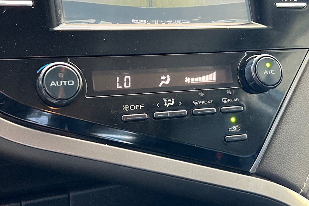 Thumbnail: 2019 Toyota Camry - 25