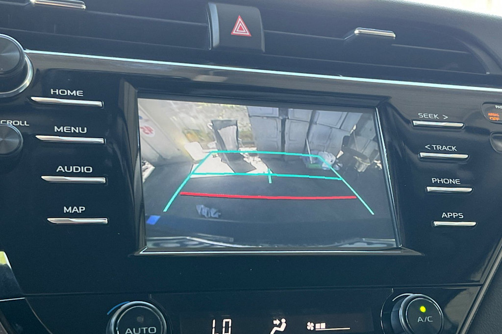 Thumbnail: 2019 Toyota Camry - 24