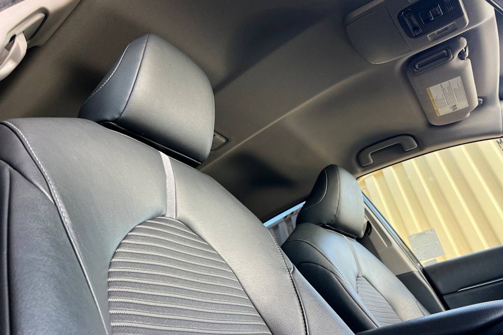 Thumbnail: 2019 Toyota Camry - 23