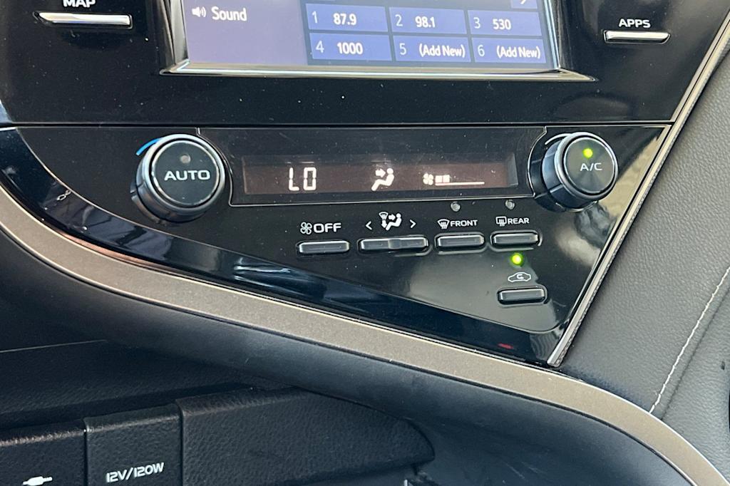 Thumbnail: 2019 Toyota Camry - 25