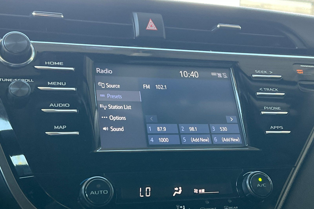 Thumbnail: 2019 Toyota Camry - 13