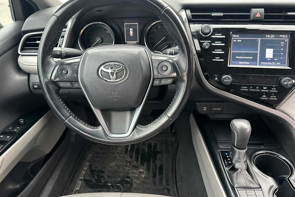 2019 Toyota Camry SE 12