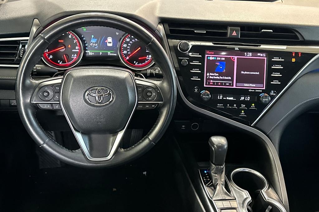 Thumbnail: 2018 Toyota Camry - 12