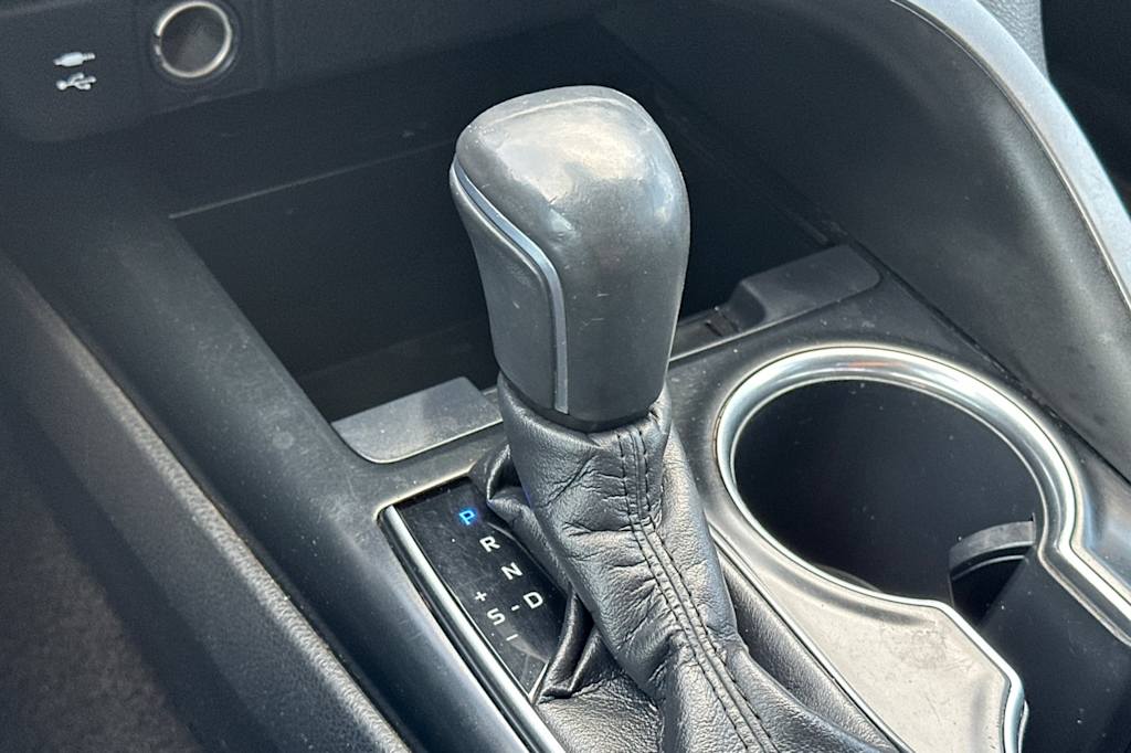 Thumbnail: 2018 Toyota Camry - 15