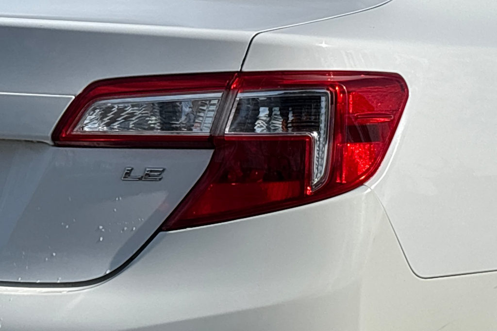 Thumbnail: 2012 Toyota Camry - 20