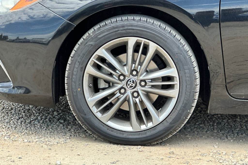 Thumbnail: 2016 Toyota Camry - 8