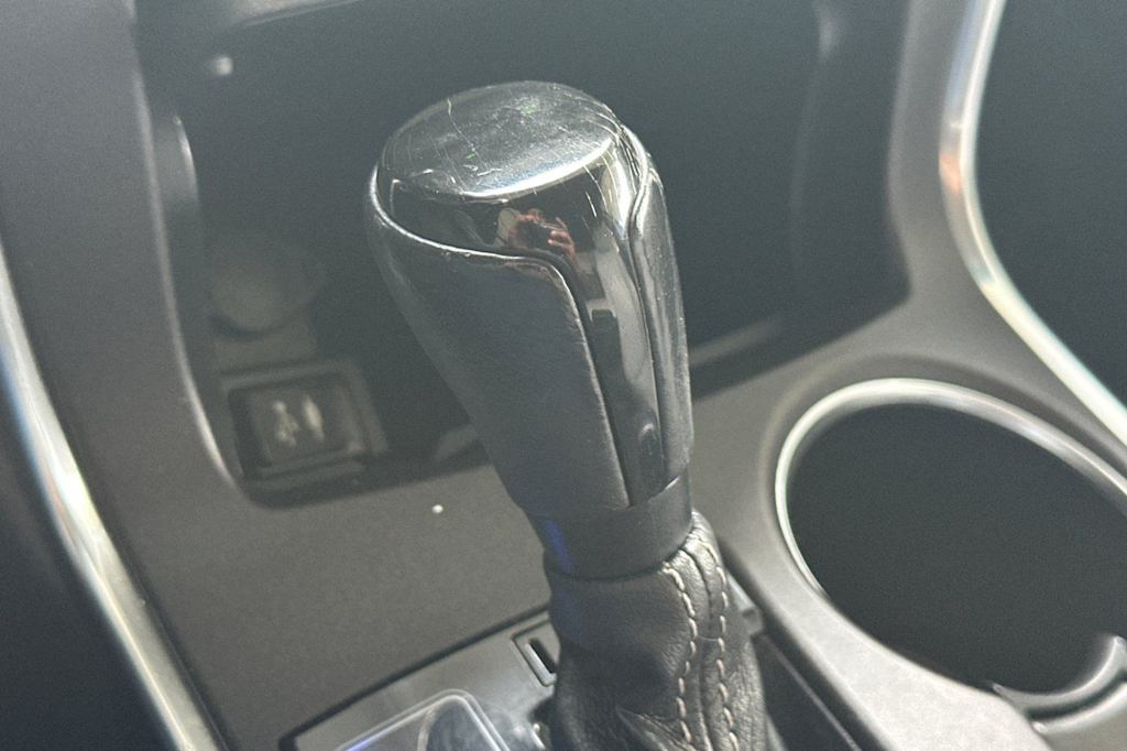 Thumbnail: 2016 Toyota Camry - 15