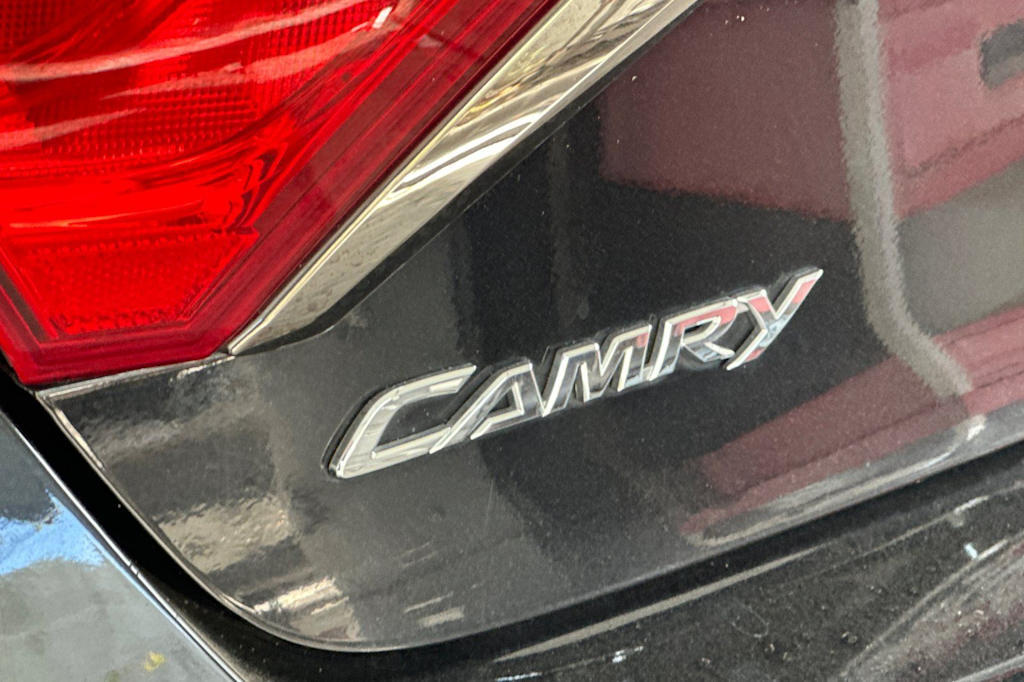 Thumbnail: 2016 Toyota Camry - 7