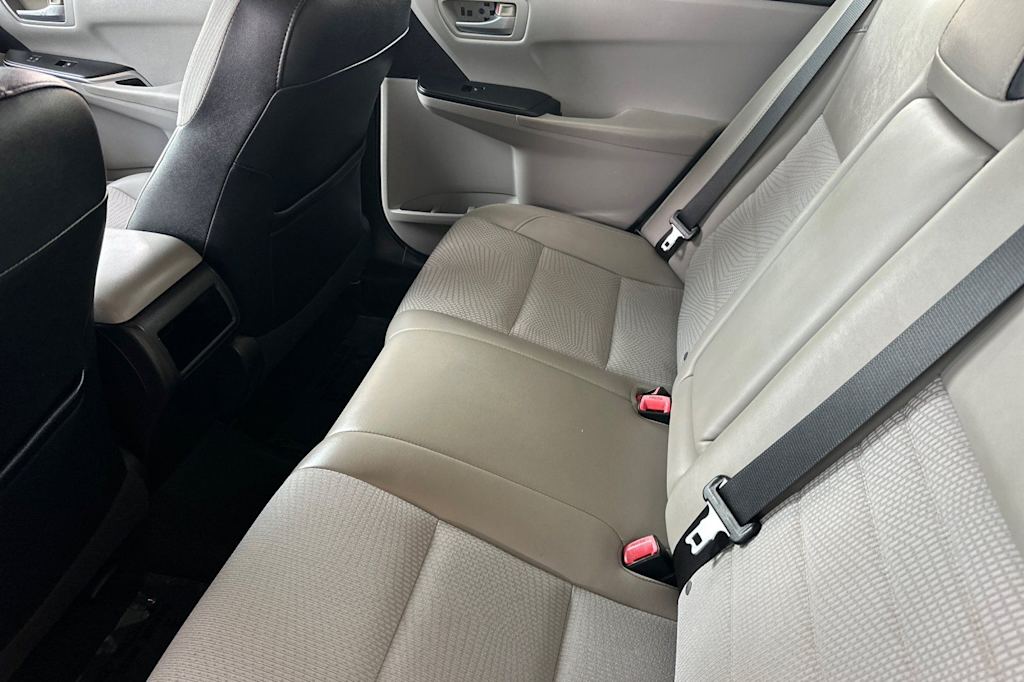 Thumbnail: 2016 Toyota Camry - 11