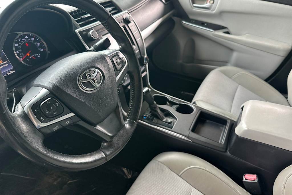 Thumbnail: 2016 Toyota Camry - 9