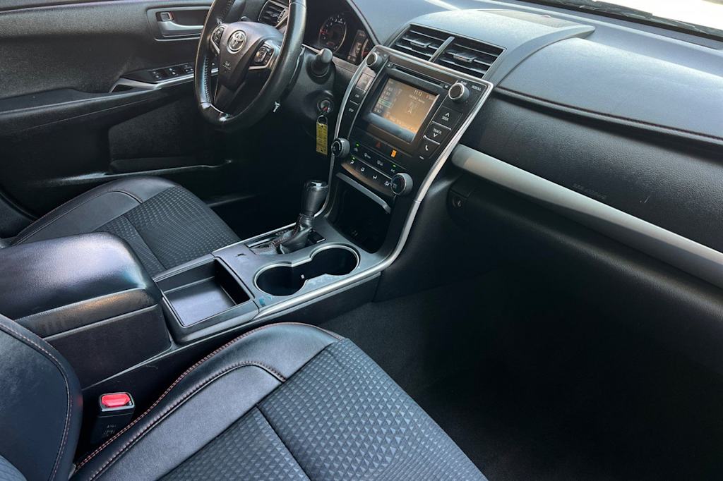 Thumbnail: 2015 Toyota Camry - 13