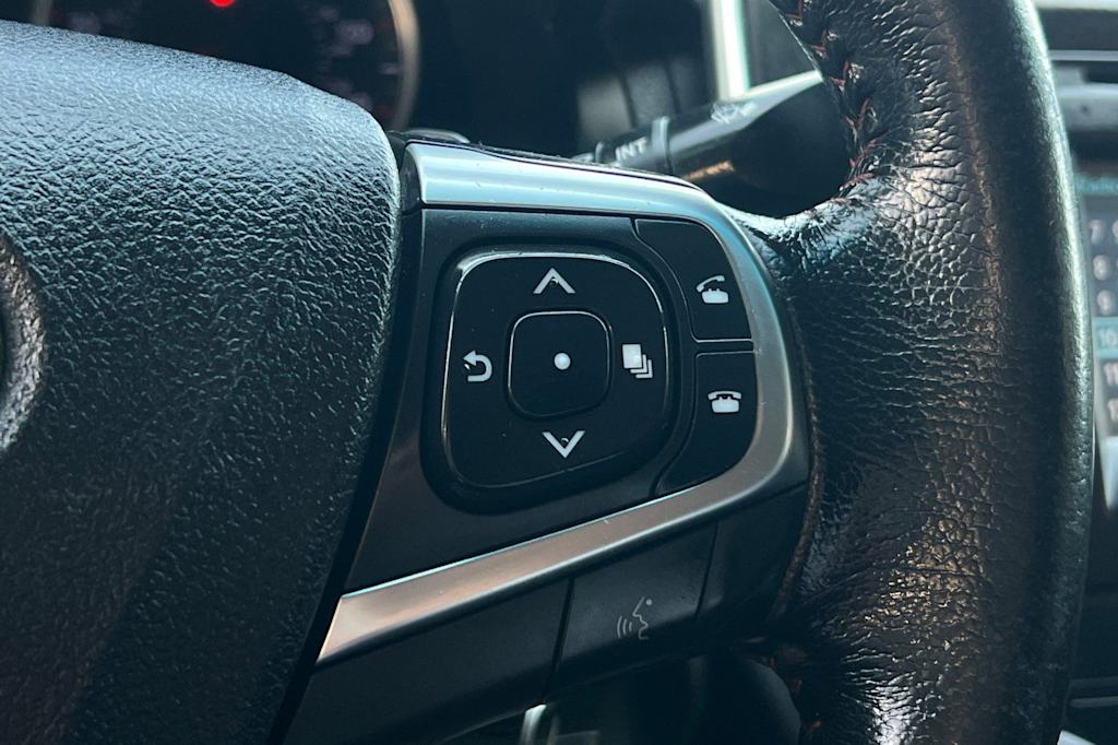 Thumbnail: 2015 Toyota Camry - 28