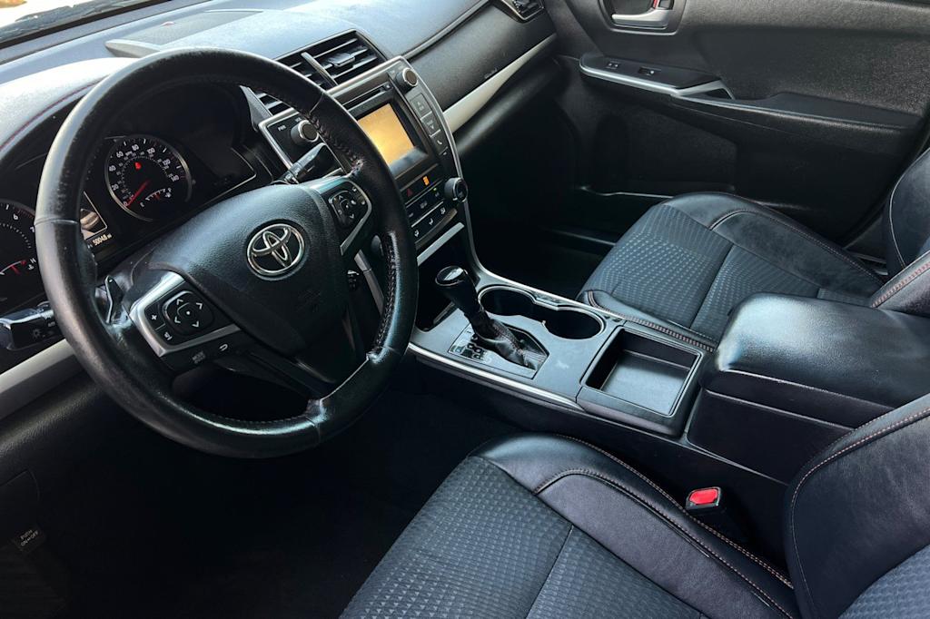 Thumbnail: 2015 Toyota Camry - 9