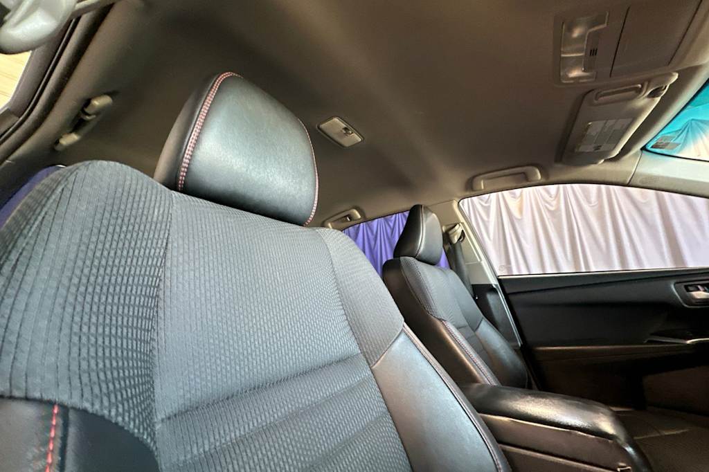 Thumbnail: 2016 Toyota Camry - 10