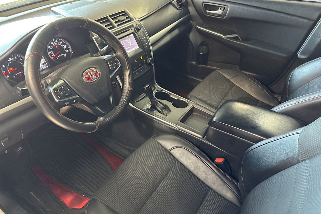 Thumbnail: 2016 Toyota Camry - 9