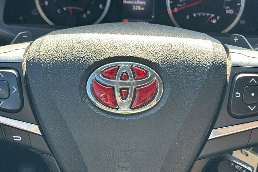 Thumbnail: 2016 Toyota Camry - 30