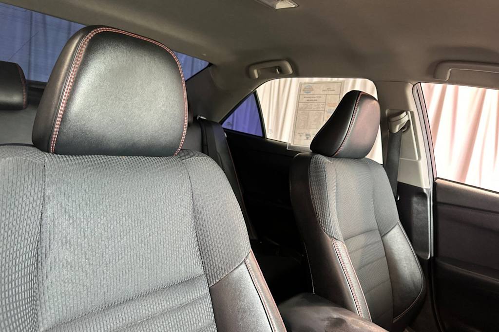 Thumbnail: 2016 Toyota Camry - 10