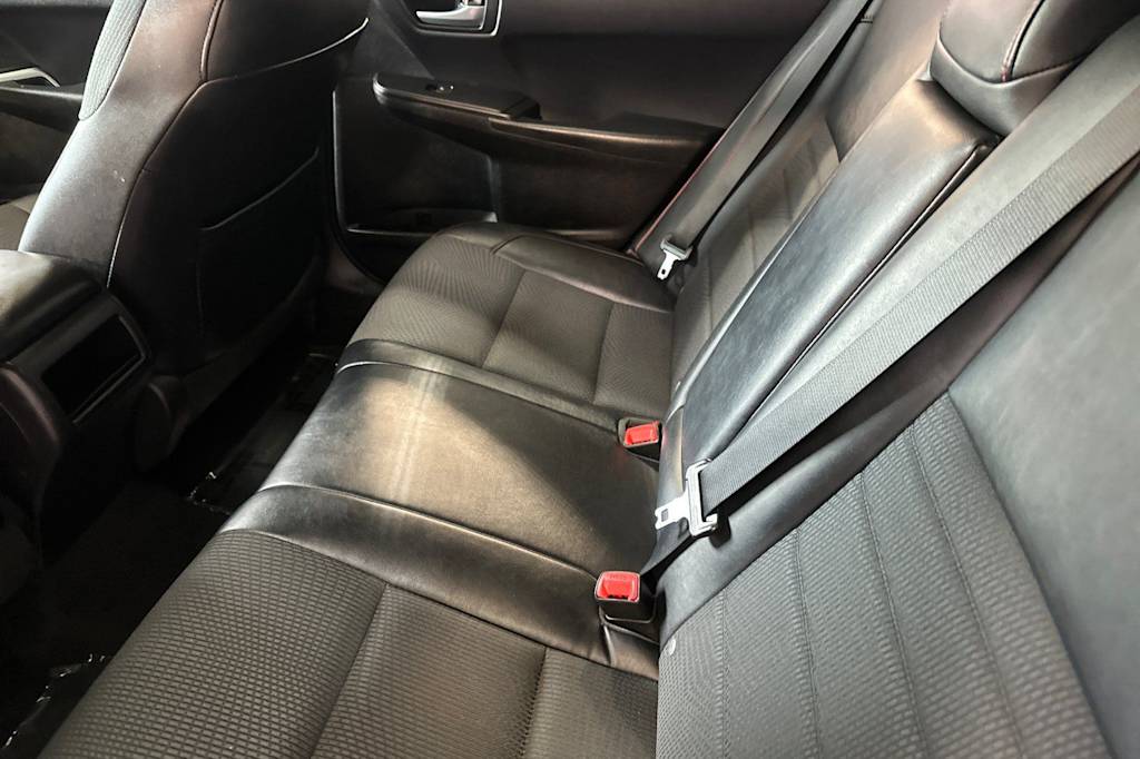 Thumbnail: 2016 Toyota Camry - 11