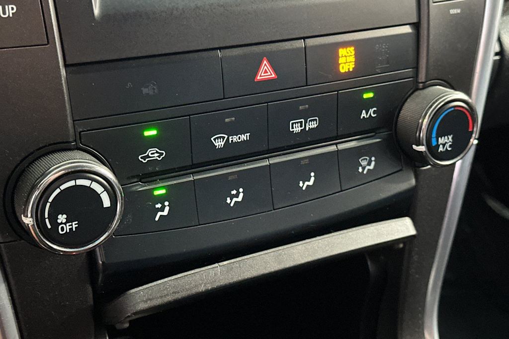 Thumbnail: 2016 Toyota Camry - 26
