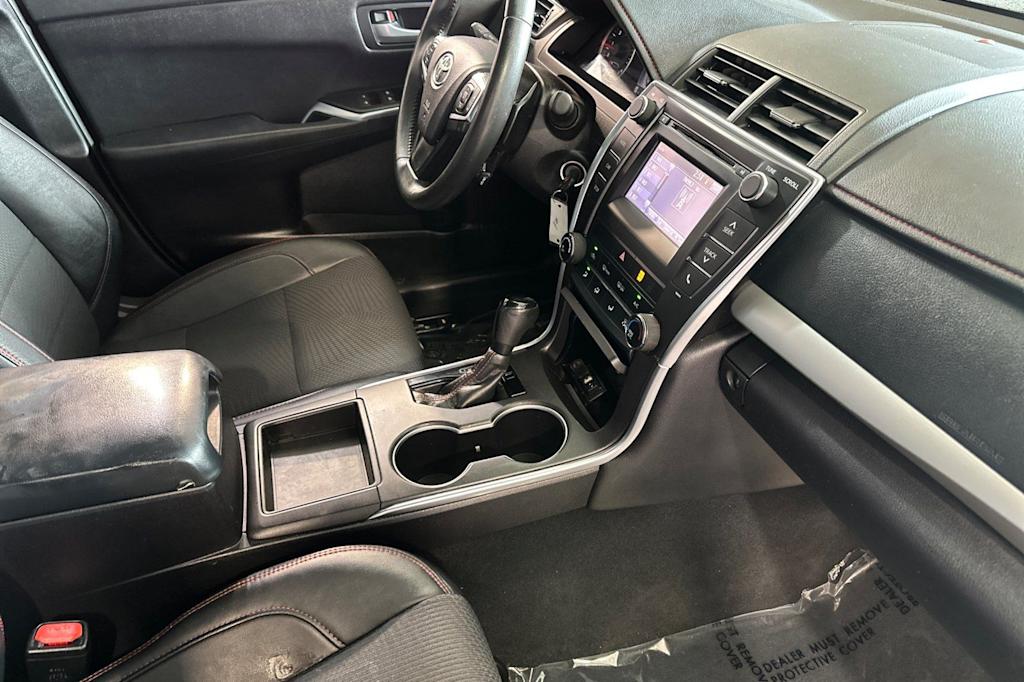 Thumbnail: 2016 Toyota Camry - 13