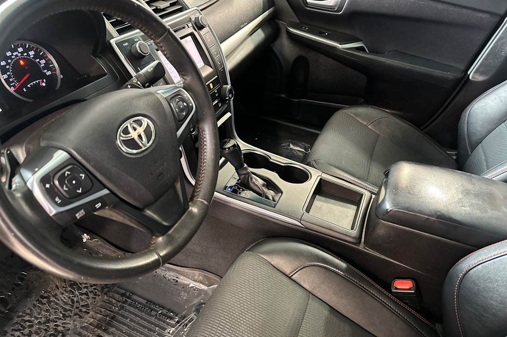 Thumbnail: 2016 Toyota Camry - 9