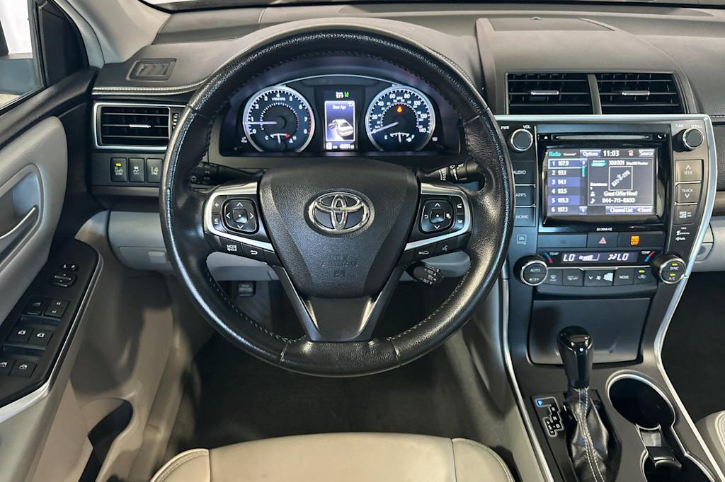 Thumbnail: 2017 Toyota Camry - 11