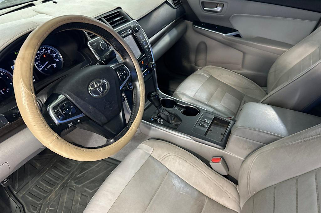 Thumbnail: 2015 Toyota Camry - 9