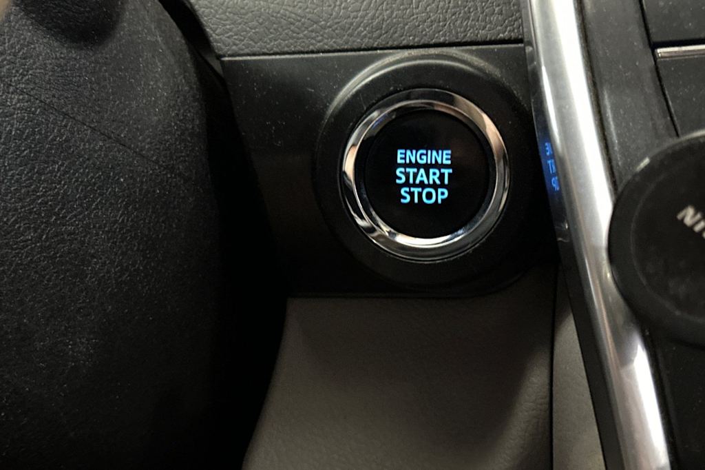Thumbnail: 2015 Toyota Camry - 25