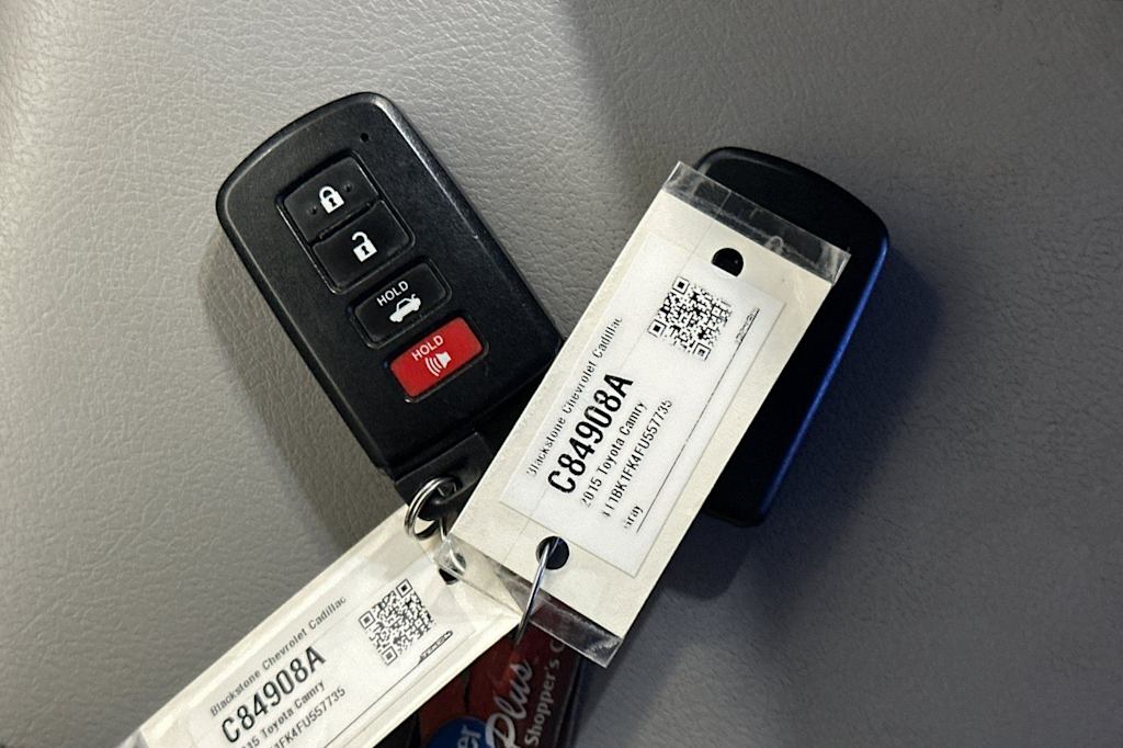 Thumbnail: 2015 Toyota Camry - 16