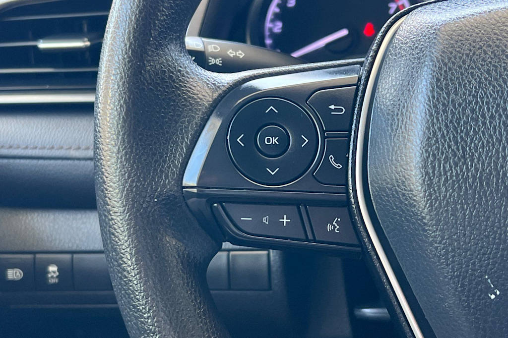 Thumbnail: 2020 Toyota Camry - 31