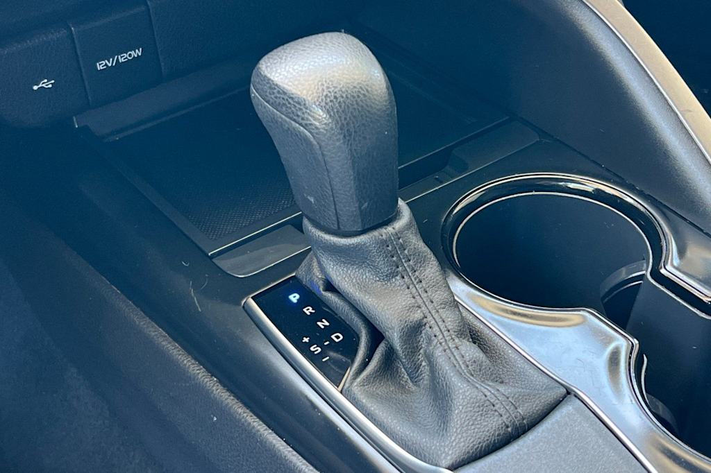 Thumbnail: 2020 Toyota Camry - 14