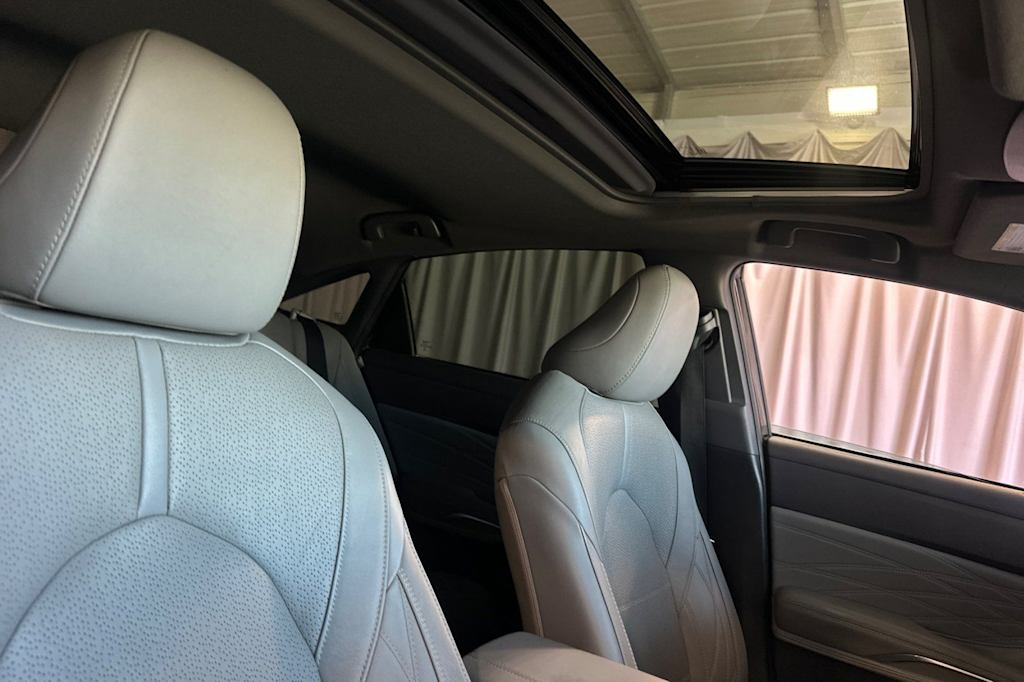 Thumbnail: 2021 Toyota Avalon - 22