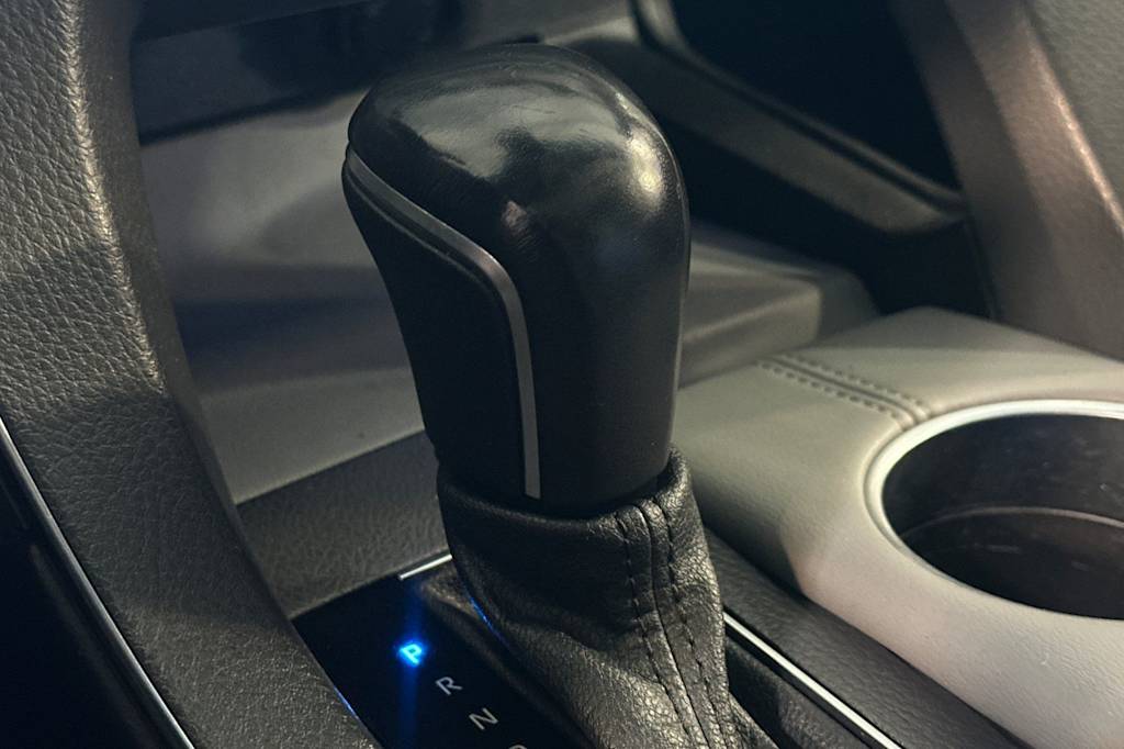 Thumbnail: 2021 Toyota Avalon - 14