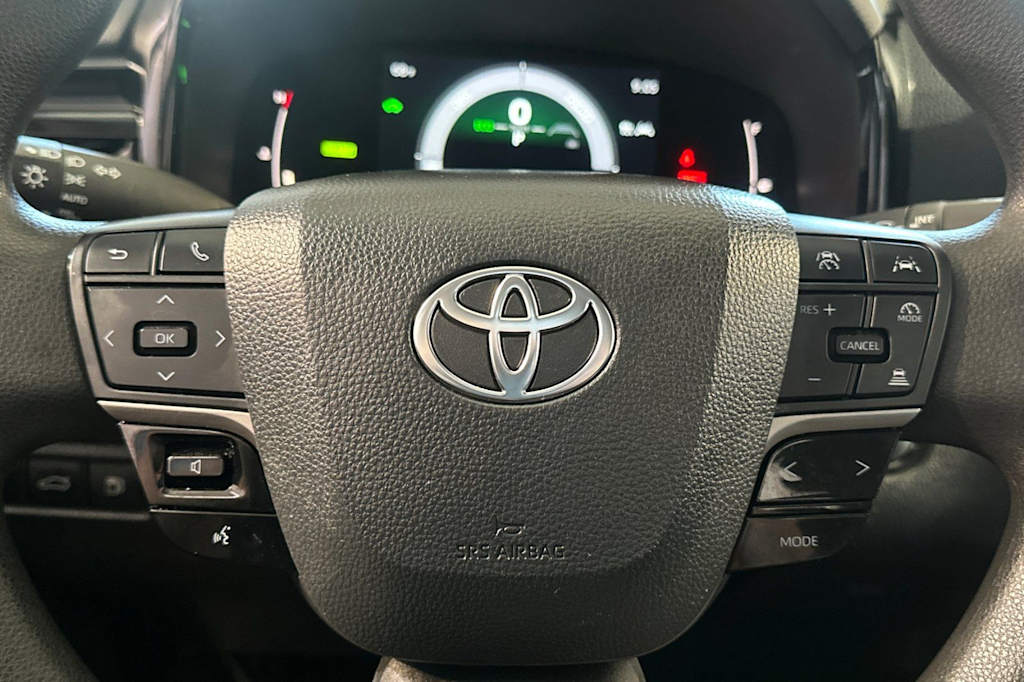 Thumbnail: 2025 Toyota Camry - 30