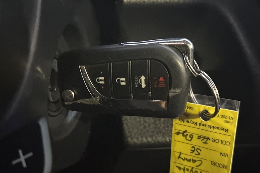 Thumbnail: 2023 Toyota Camry - 17