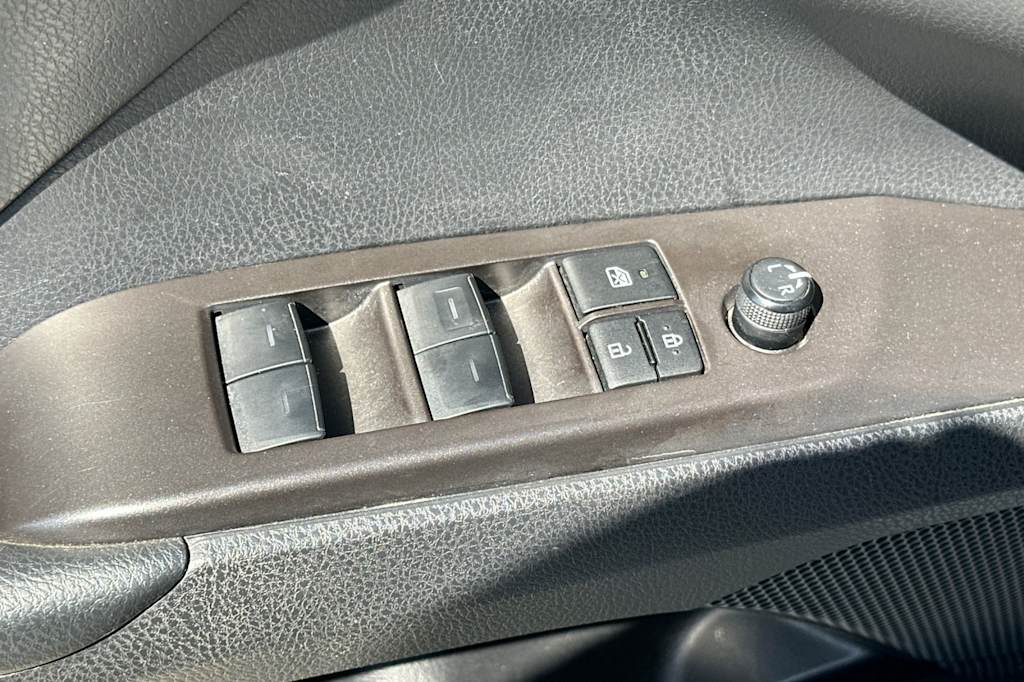 Thumbnail: 2024 Toyota Camry - 24