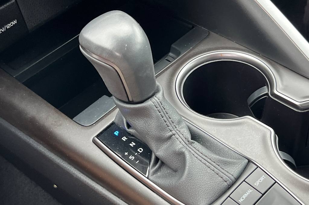 Thumbnail: 2024 Toyota Camry - 15