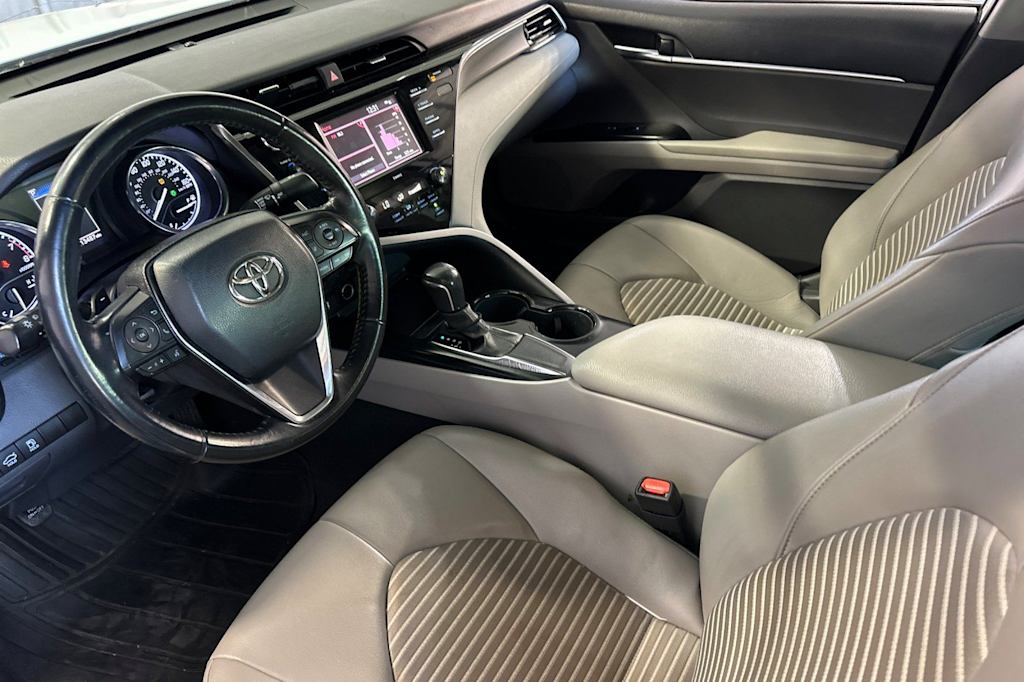 Thumbnail: 2020 Toyota Camry - 9
