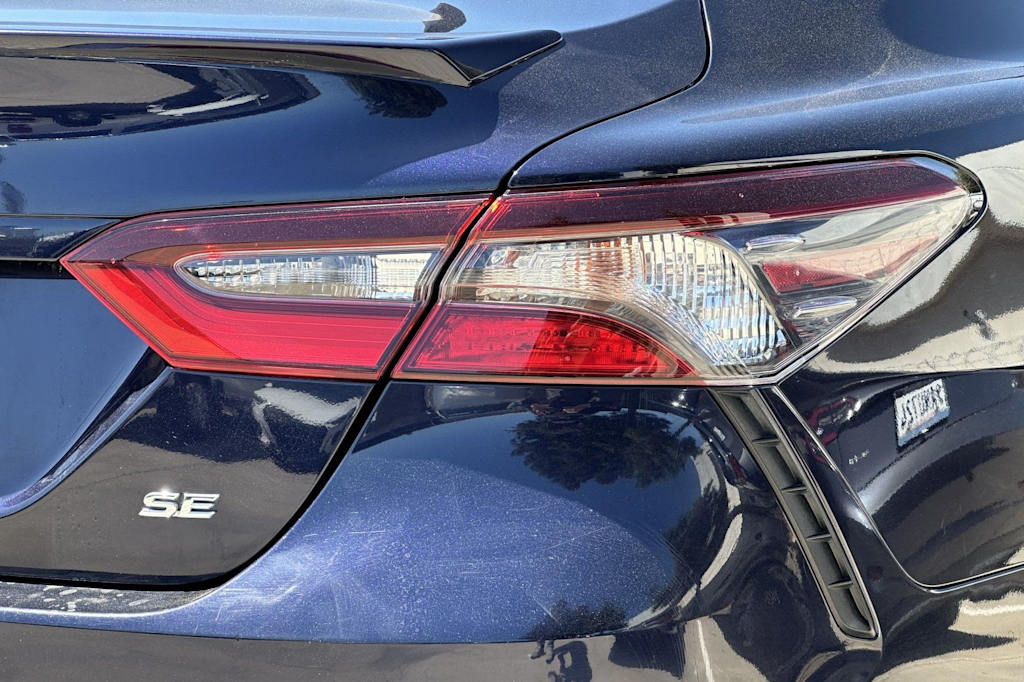 Thumbnail: 2021 Toyota Camry - 24