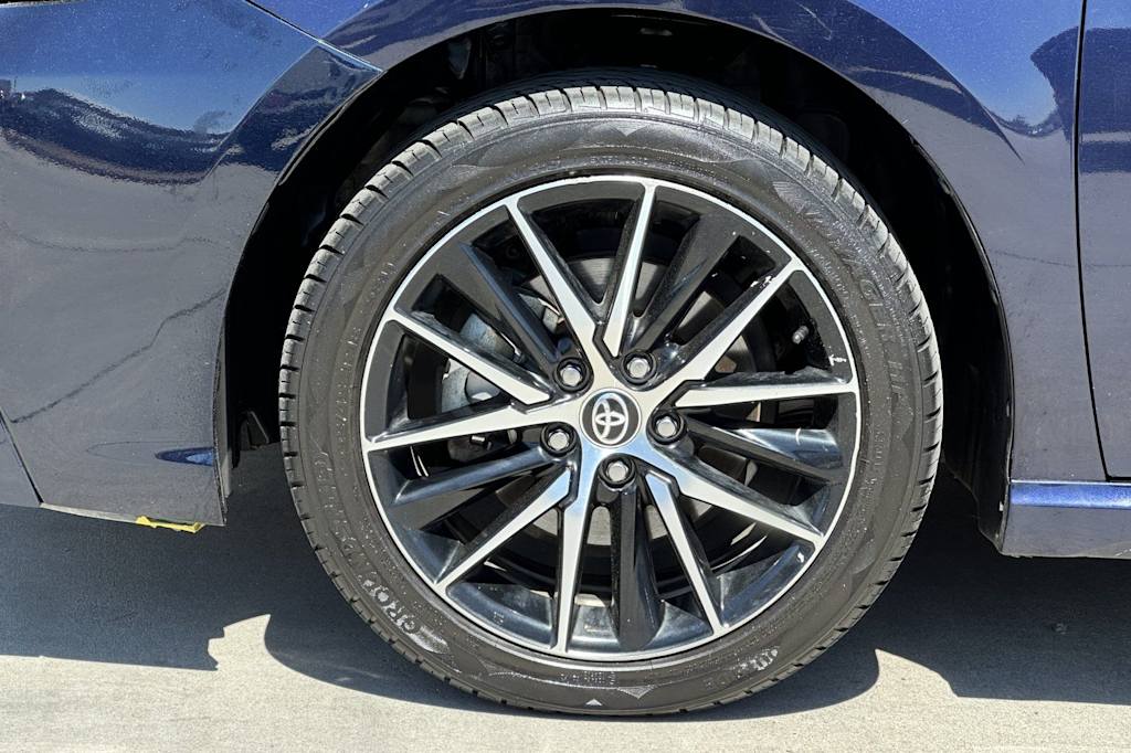 Thumbnail: 2021 Toyota Camry - 8