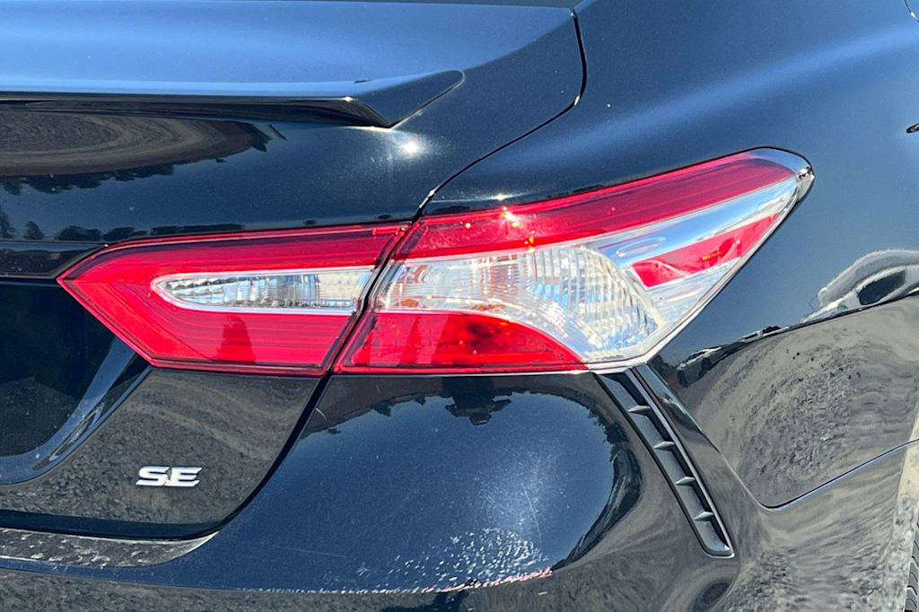 Thumbnail: 2020 Toyota Camry - 21