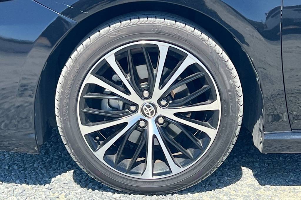 Thumbnail: 2020 Toyota Camry - 8