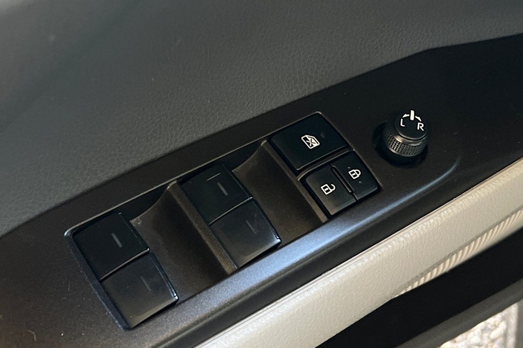 Thumbnail: 2023 Toyota Camry - 23