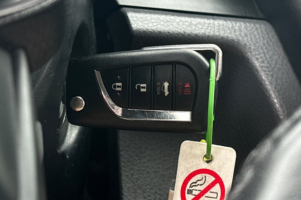 Thumbnail: 2023 Toyota Camry - 28