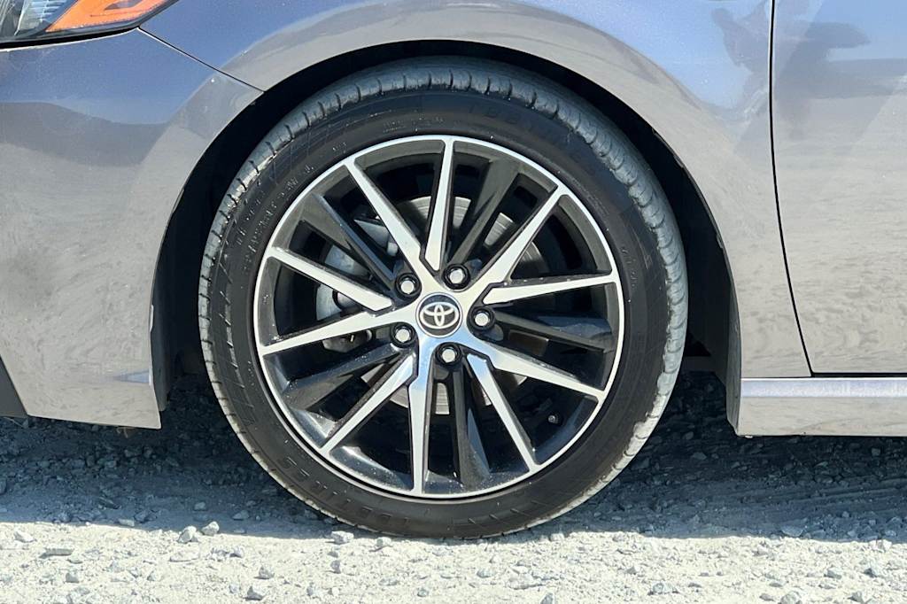 Thumbnail: 2022 Toyota Camry - 8