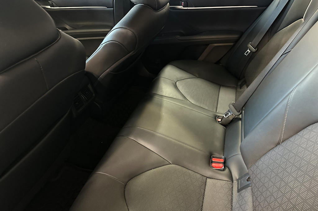 Thumbnail: 2021 Toyota Camry - 10