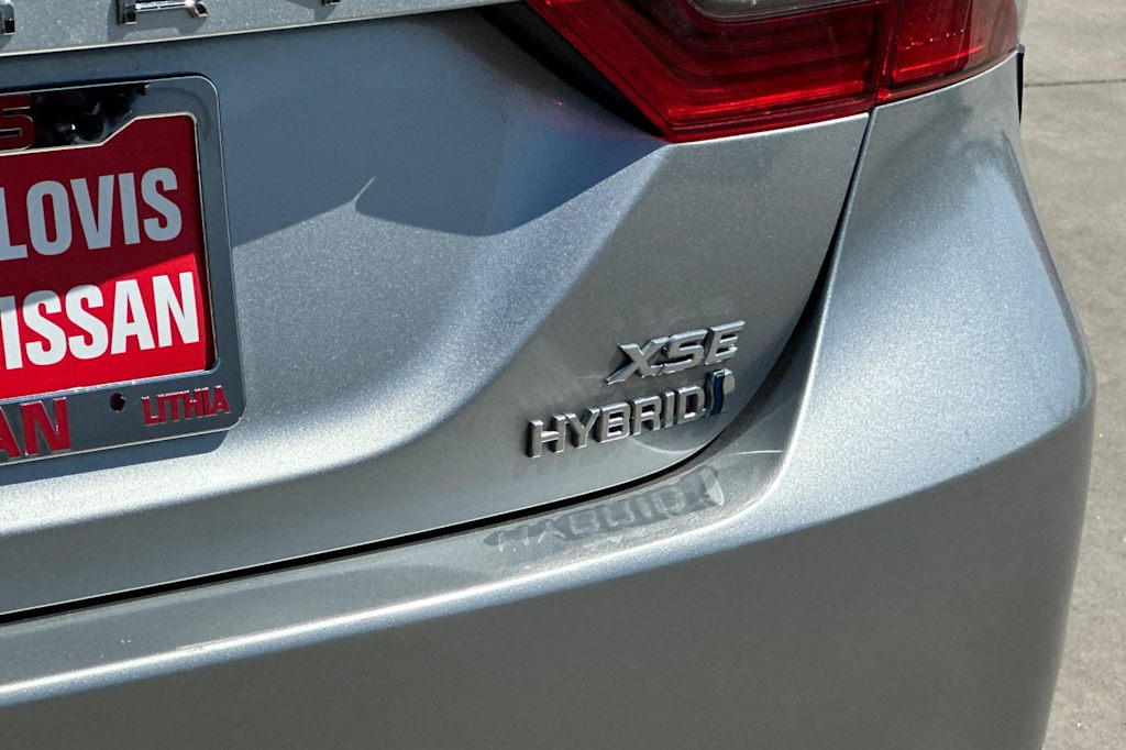 Thumbnail: 2021 Toyota Camry - 7