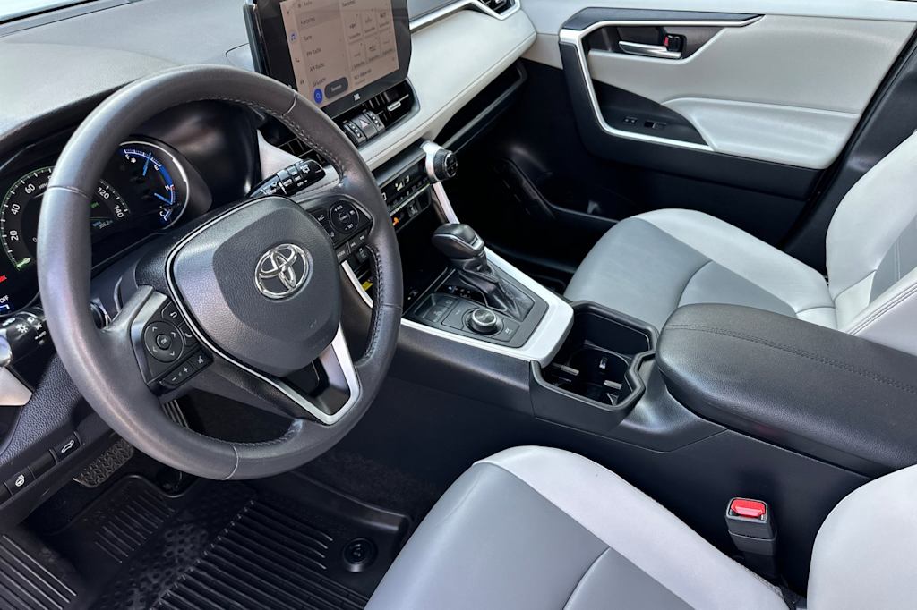 Thumbnail: 2024 Toyota RAV4 - 9