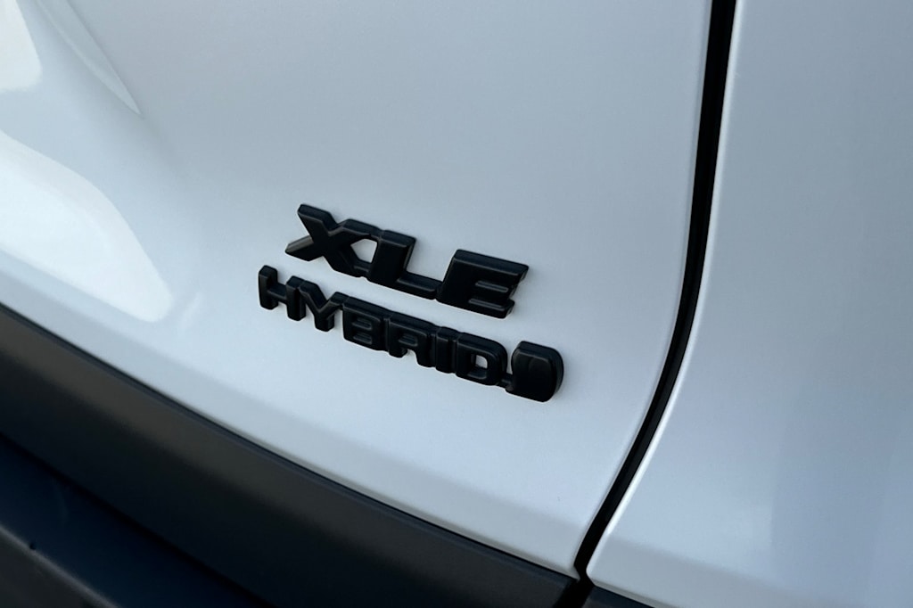 Thumbnail: 2024 Toyota RAV4 - 7